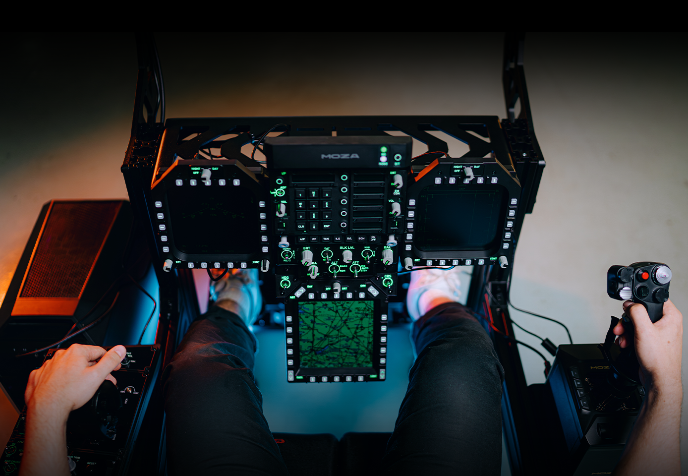MOZA Racing Partners with MobiFlight to Expand Flight Simulation Panel Compatibility